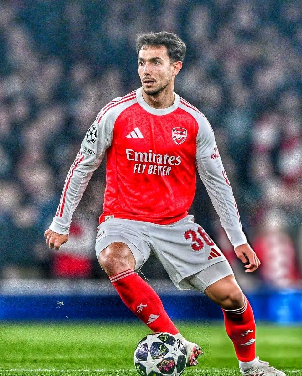 Since joining Arsenal in July 2025, Zubimendi has generally excelled,  though he has struggled at times with the Premier League's physicality making Declan Rice work HARDER . 👇 

1. Arsenal 0-2 Manchester City (March 22, 2026)
He struggled to handle the intensity of City’s press