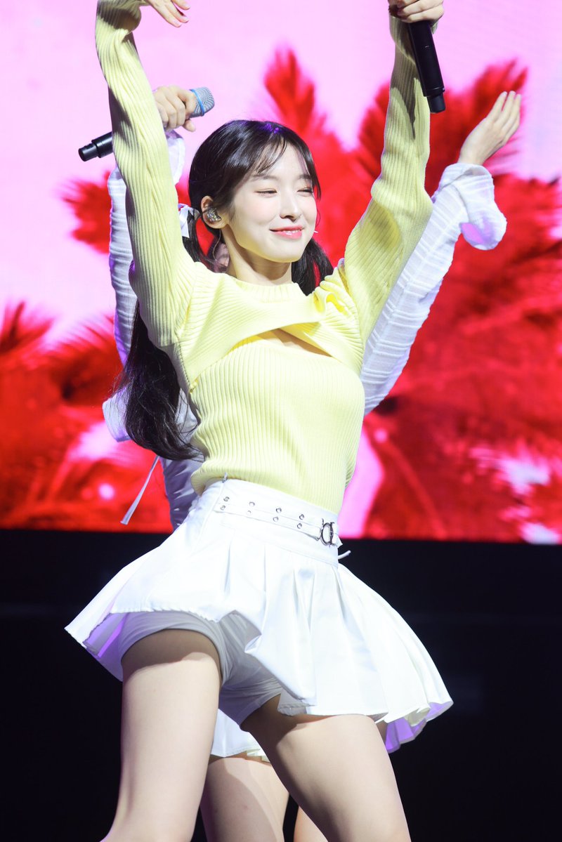 ​P. Gallery tweet media