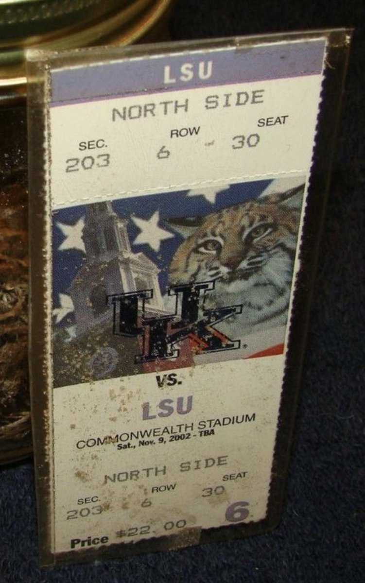 2002 Kentucky. I haven’t seen many of these tickets but you all know the game &amp; the improbability of the outcome. Randall to Henderson! #tickettuesday