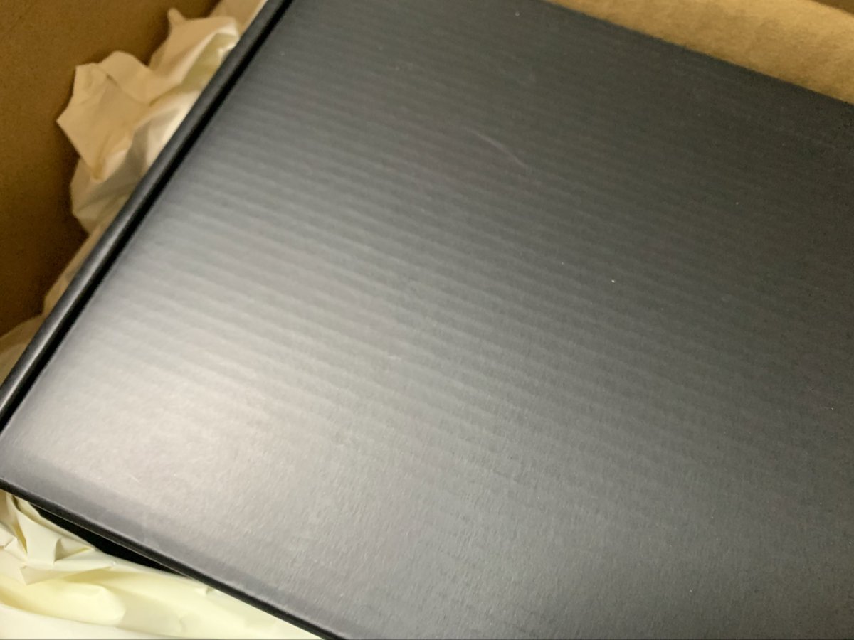 nuko_senpai1's tweet photo. 当たった特価クーポンで購入した9060XTきた❗️
これでメイン機、サブ機両方完成して長く使えるようになった❗️
しばらくPCは弄らなくて良くなったからお金使わずすみそうだ…_(:3」∠)_
#XFX_Force
#XFX
#GOPPA https://t.co/rB4CpElHPS