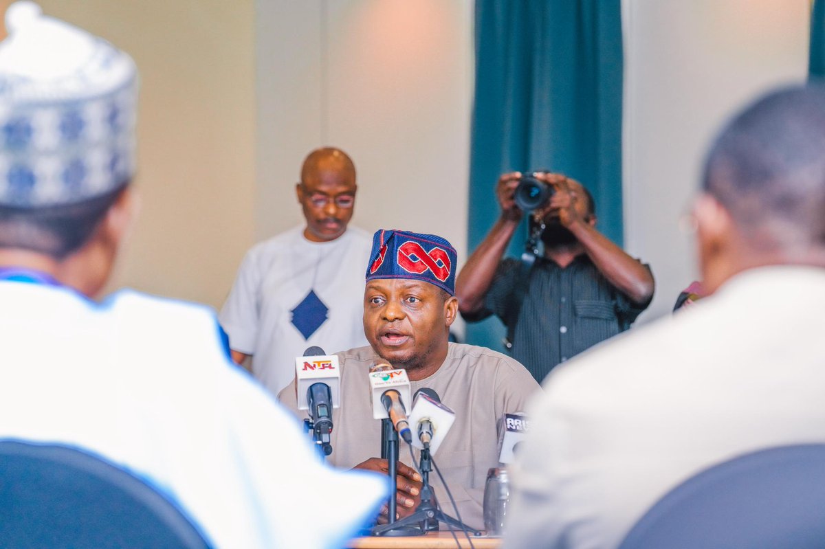 APC New Media tweet media