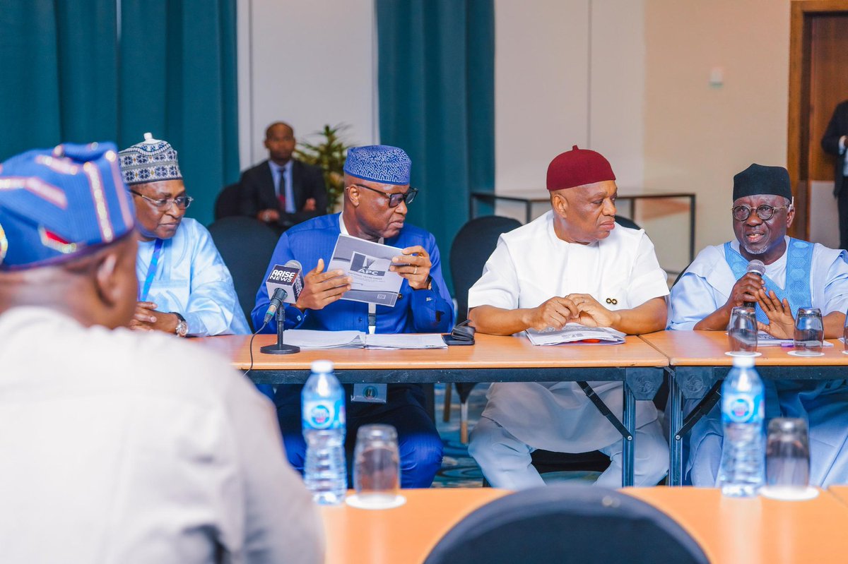 APC New Media tweet media