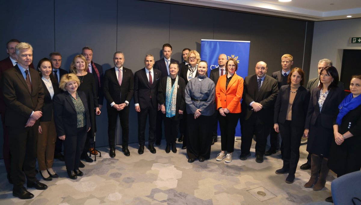 CyprusinBG's tweet photo. Within the framework of the @CY2026EU , we hosted today the Bulgarian Prime Minister, Mr. Andrey Gurov, who briefed EU Ambassadors on his Government's priorities towards the 19 April elections, as well as the Bulgarian positions during the last European Council.
#CY2026EU https://t.co/q7XExYd7Qe
