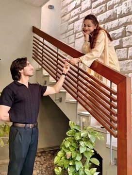 How is there so much chemistry in every frame? You two are magic✨🤍
#dekhzarapyarse
#HamzaSohail #YumnaZaidi