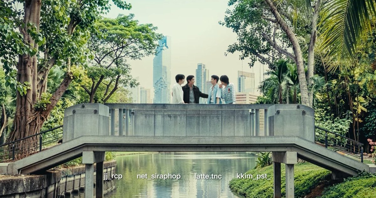 THE CINEMATOGRAPHY??? IM IN AWE.