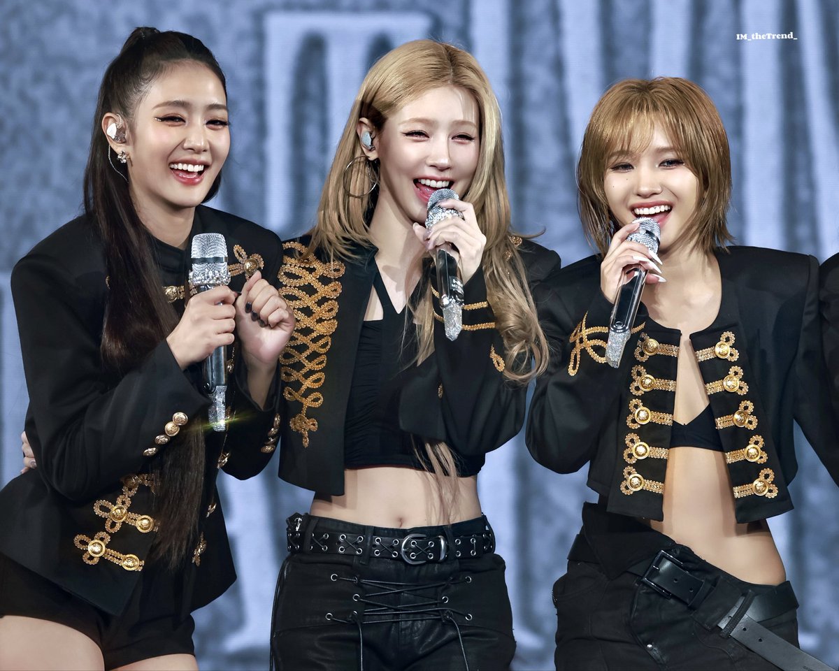 𝐒𝐘 tweet media