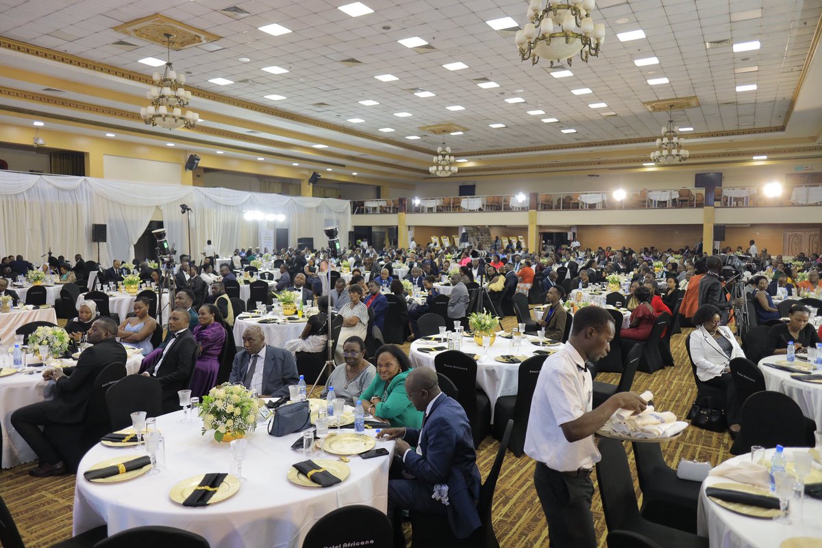 Doué Hostesses Uganda tweet media