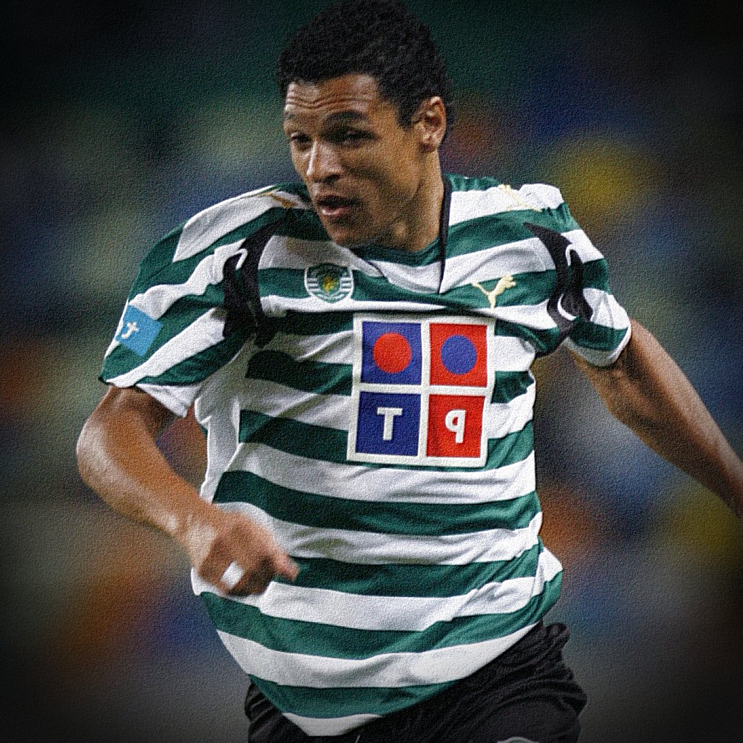 CasaFootballPod's tweet photo. Et enfin une expérience au @SportingCP, avec une Coupe du Portugal 2008 et deux Supercoupes du Portugal en 2007 et 2008
#CasaFootballPodcast #SportingCP #Derlei #Ninja #Futebol https://t.co/VopD9E7vZf