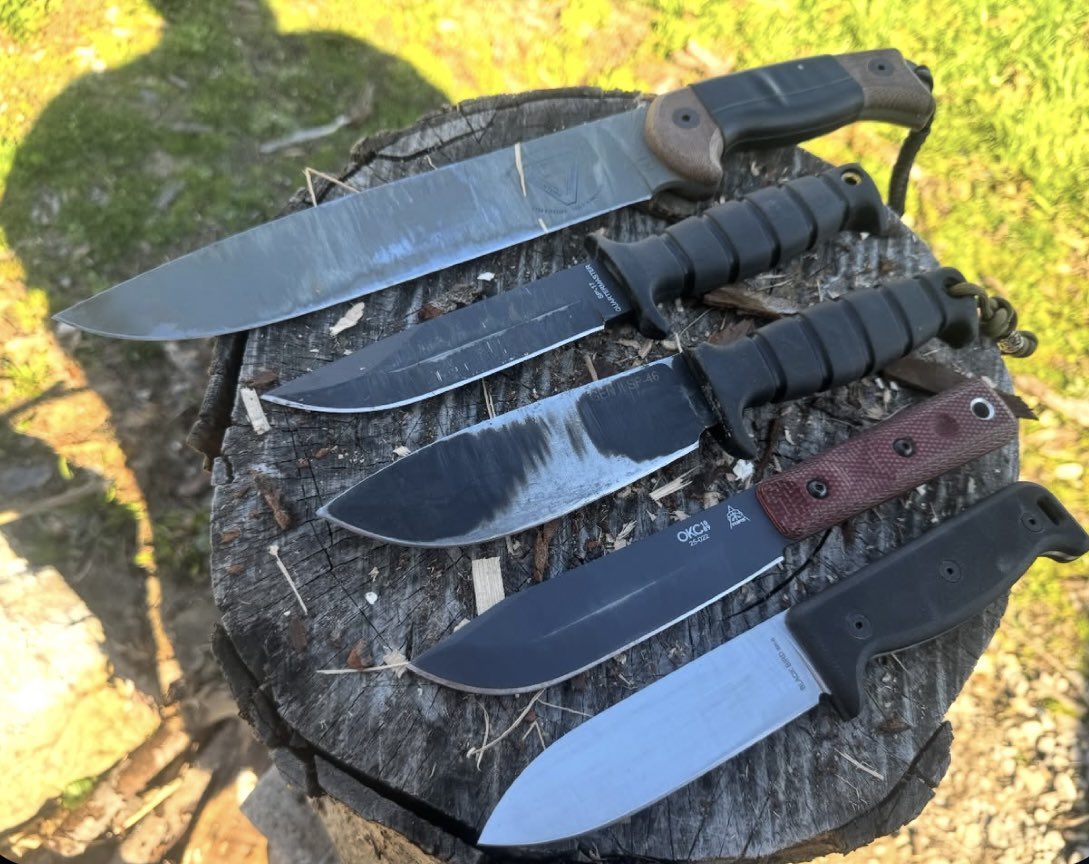 OntarioKnife's tweet image. The @topsknives x #OntarioKnifeCompany XL Hunter is in the mix with some serious #OKC1889 classics! Which of these do you have in your collection? 👌🏽🔪 
📸: @SurvivalLore 
#MadeinUSA #FixedBlade #TopsKnives