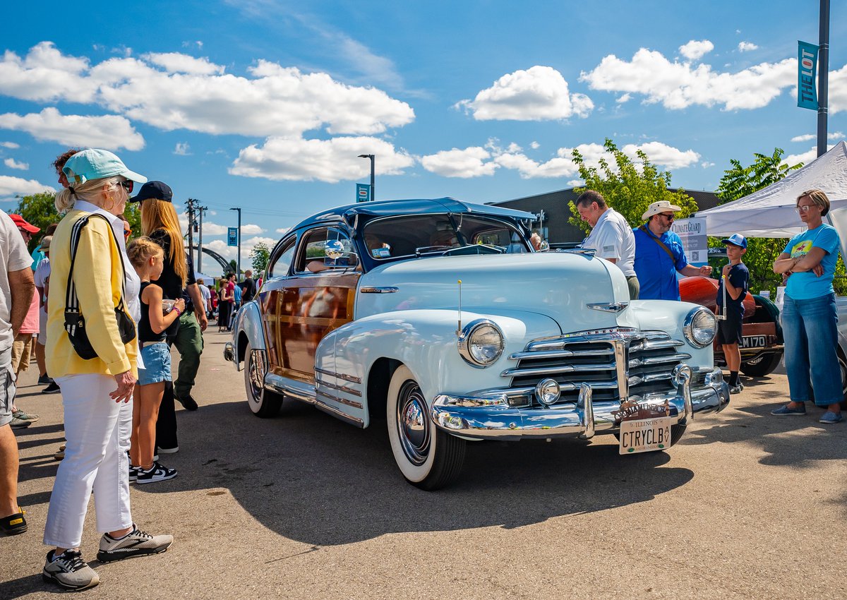 relevantelephnt's tweet photo. Nothing beats capturing the energy of a live event!

#photoshoot #professionalphotography #liveevents #carshow #highlandpark #RelevantElephant https://t.co/KA9DSsnKyH