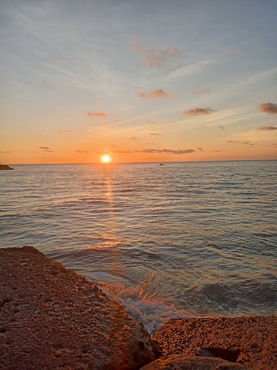 mejiku235's tweet photo. Pantai Bengkulu lagi cantik²nyaaaa https://t.co/rKgRajAC1d