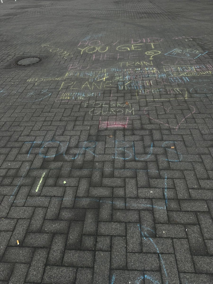 ໑̣ rue tweet media