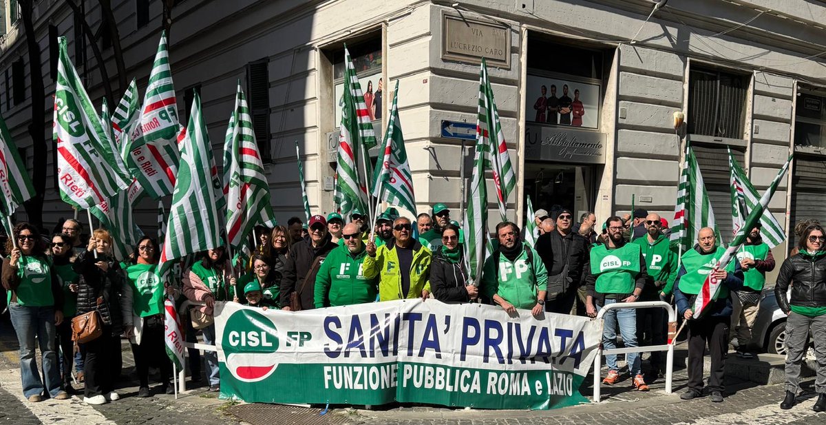cisl_fplazio's tweet photo. #SanitàPrivata e #Rsa, alcune immagini del #presidio #CgilCislUil di oggi sotto la sede di #Aiop #Lazio: #ContrattoSubito!

#ilmiolavorovale https://t.co/YnsBT7CGrQ