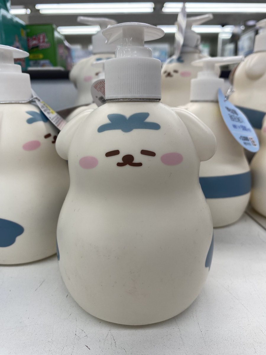 Jugumimi's tweet photo. 푸….덩이…?왜..다이소에???? https://t.co/EnRawq0zBT