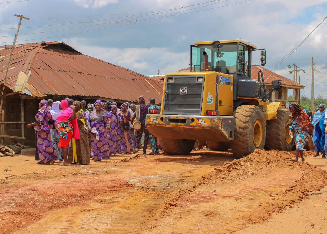 Prince Adeshina tweet media