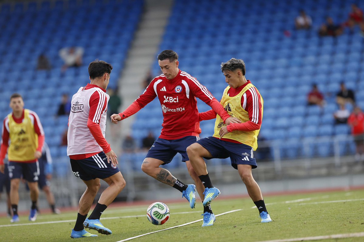 Selección Chilena tweet media