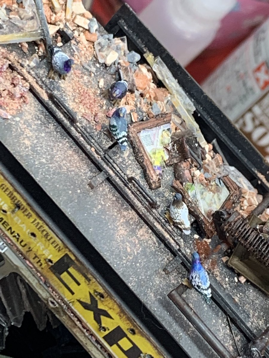 hally_works（EVERRIVER） tweet media