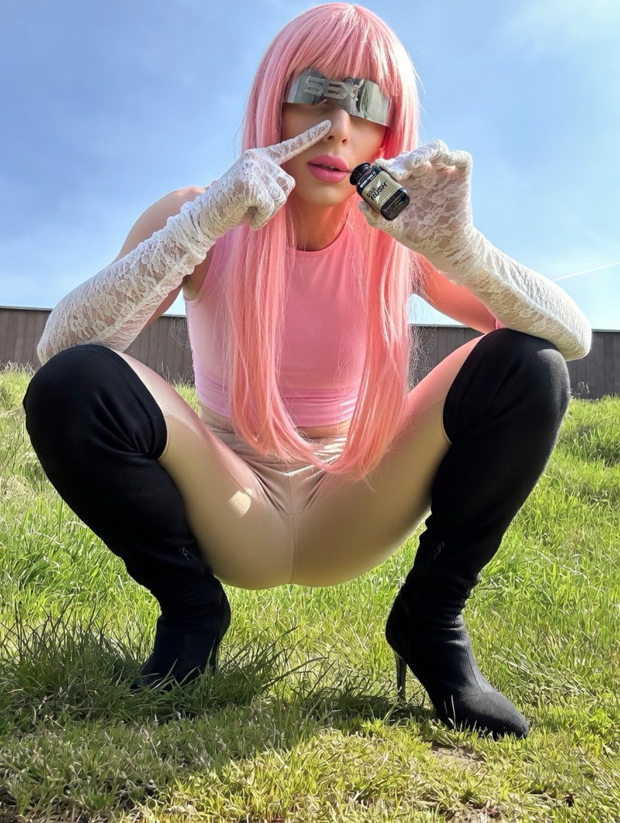 Kylie faggot tweet media