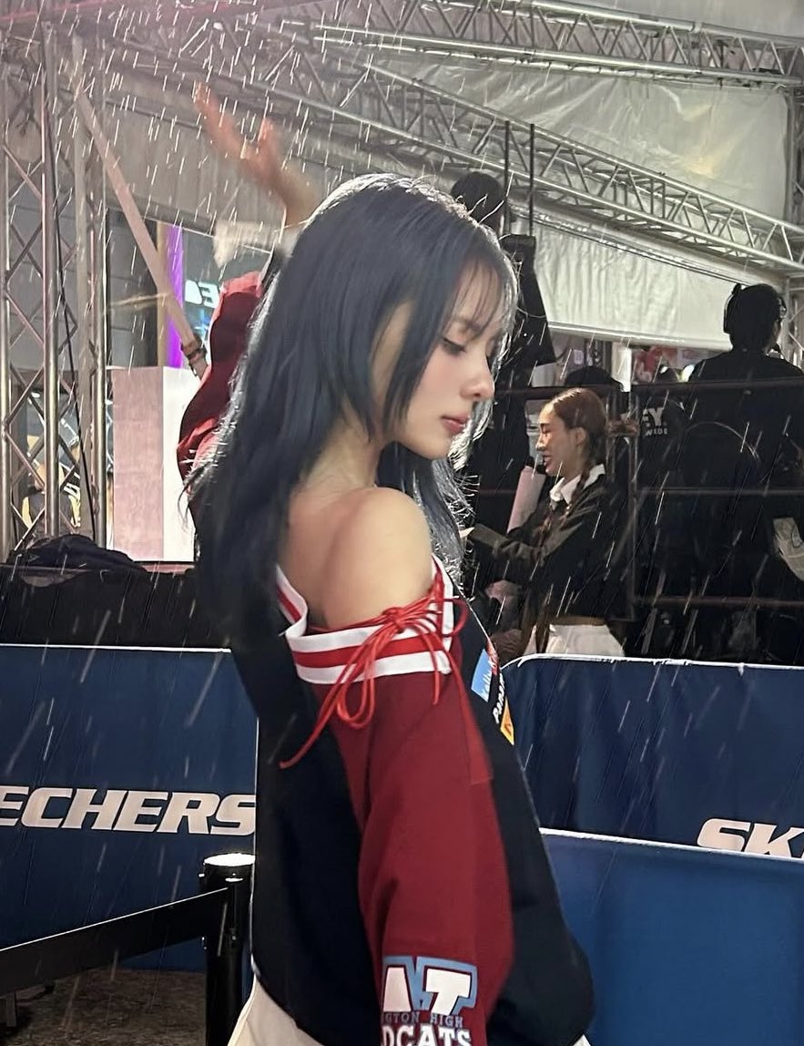 𝓙 ♥︎ tweet media