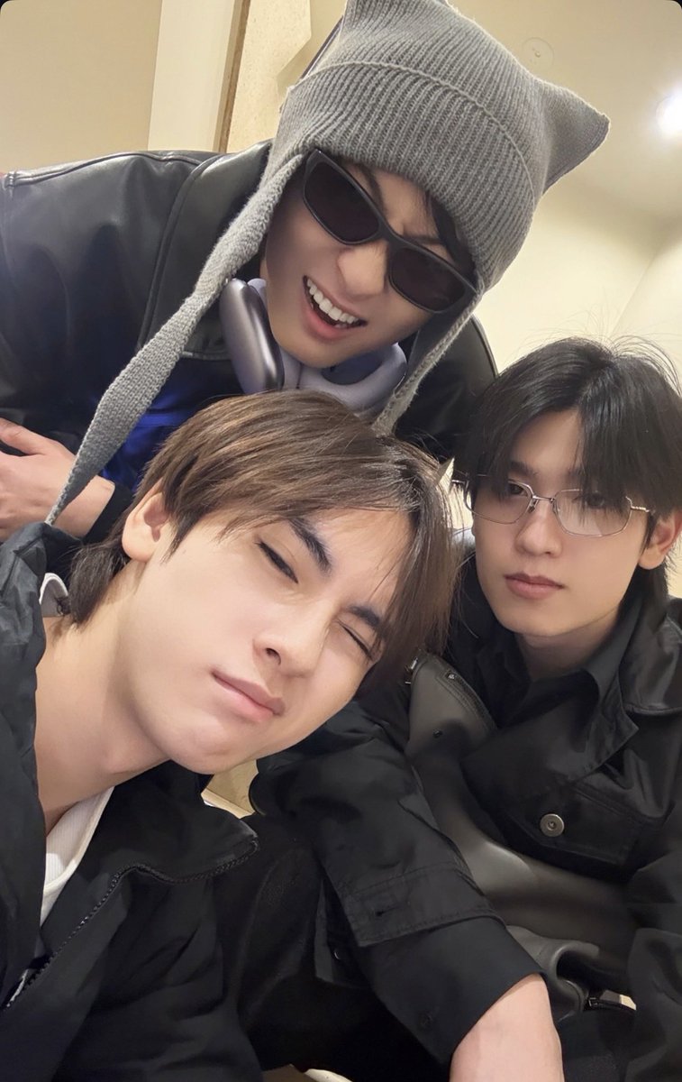 คือใครห้ามโทมัสก้องถ่ายสตอรี่รวมเฟรมกันไหมคะ ใครแกล้งสาววายขอให้คบกันจริง!!