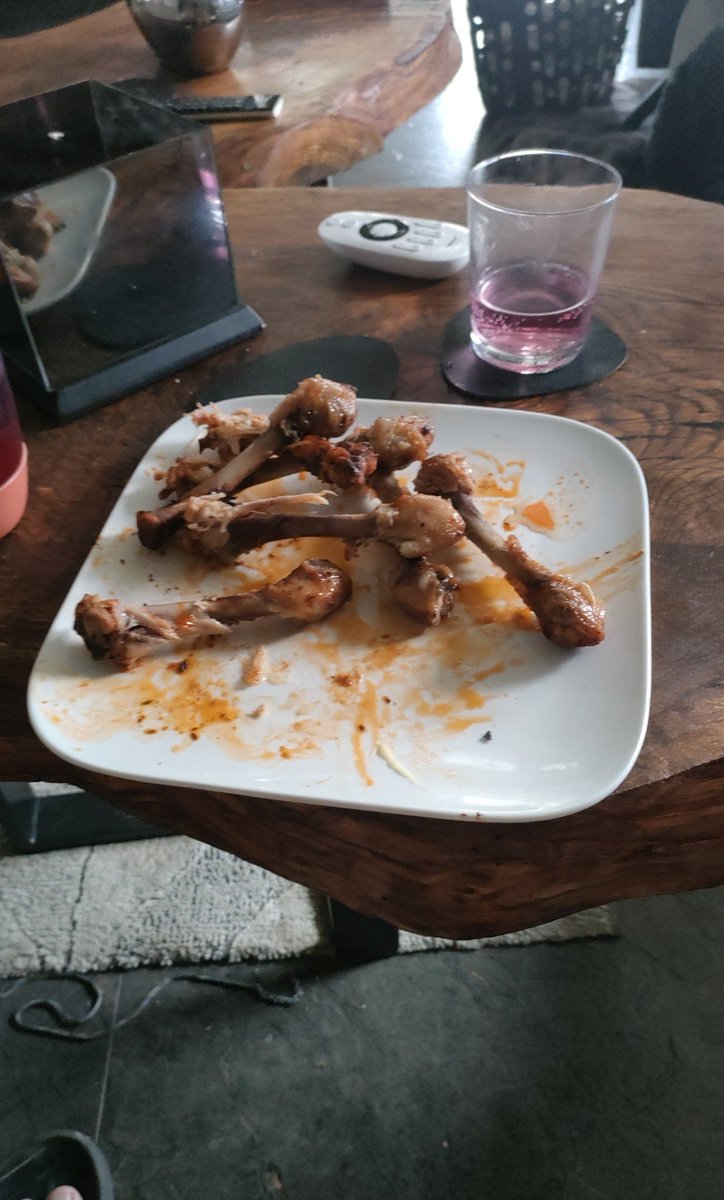 Mleirbag🧣 tweet media