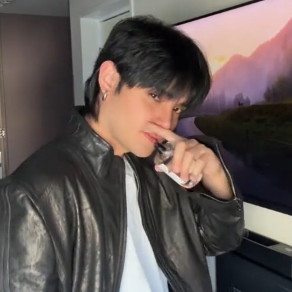 niki 🍄 tweet media