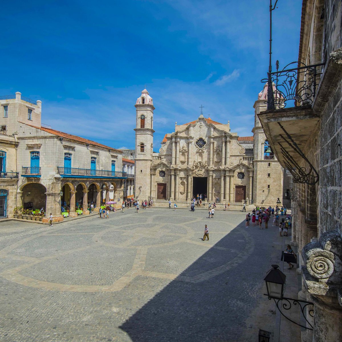 TurismoCubaRoma's tweet image. Scopri 3 delle piazze più iconiche dell’Avana 🇨🇺
📍 Plaza de la Catedral: storia e fascino barocco
📍 Plaza Vieja: vivace e colorata
📍 Plaza de Armas: tra verde e architettura coloniale
Tre luoghi pieni di carattere. Da quale iniziamo?
#Cuba #CubaTravel #Avana #Viaggi