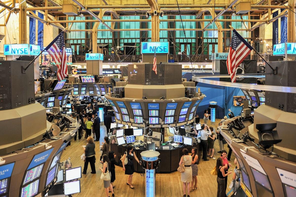 crypto_king34's tweet photo. 💥 LATEST 

THE NEW YORK STOCK EXCHANGE HAS OFFICIALLY REMOVED OPTIONS LIMITS ON ALL BITCOIN AND CRYPTO ETFs.

This is MASSIVE! https://t.co/tDM2kp9kDJ