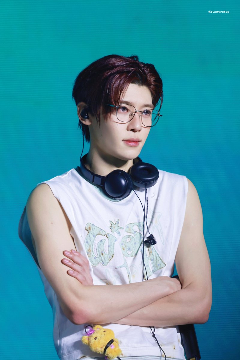 𝑶𝑵 🌷 tweet media