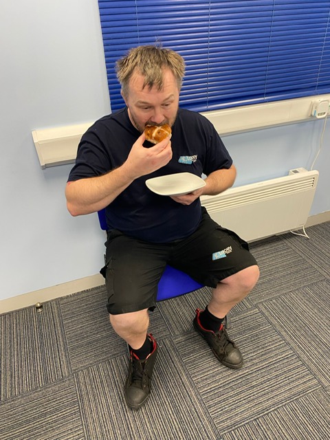 KLACEYCABLES's tweet image. Nothing quite says Easter than a spread of hot cross buns! So, we treated our team to a delicious selection of sweet classics and savoury twists over coffee this morning! 

#KLaceyCables #CableDistributor #CableAssembly #QualityCables #UKManufacturing #UKSME #ExpertCableAdvice