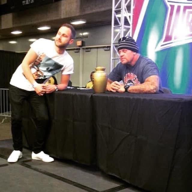 Gareth Thyer tweet media