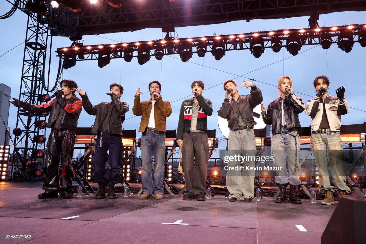 BTS Charts News tweet media