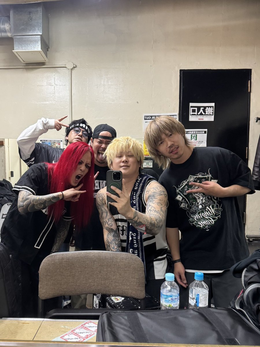 MinorityGame tweet media