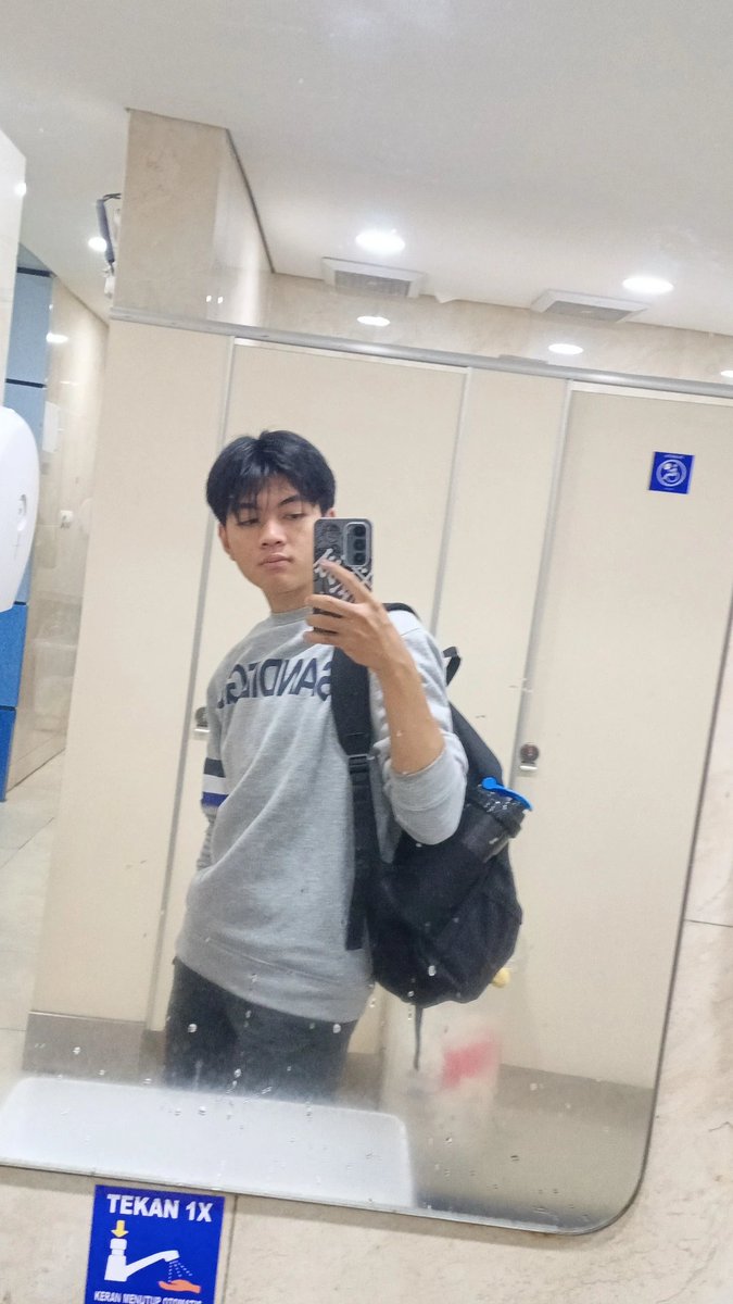 kucingBocil tweet media