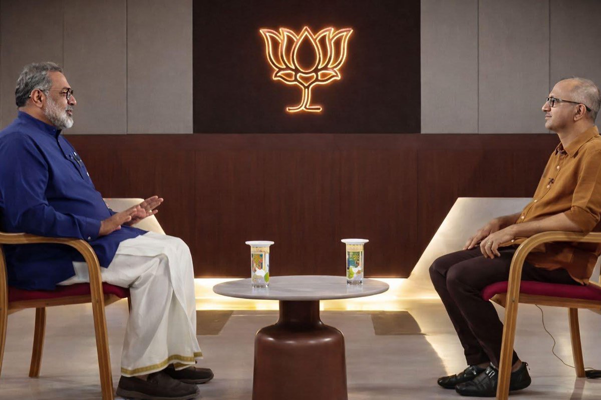 _manase_'s tweet image. It’s that part of the year.!!😂

Appraisal meeting ✅ 

#electiondate  #GloBiggerData