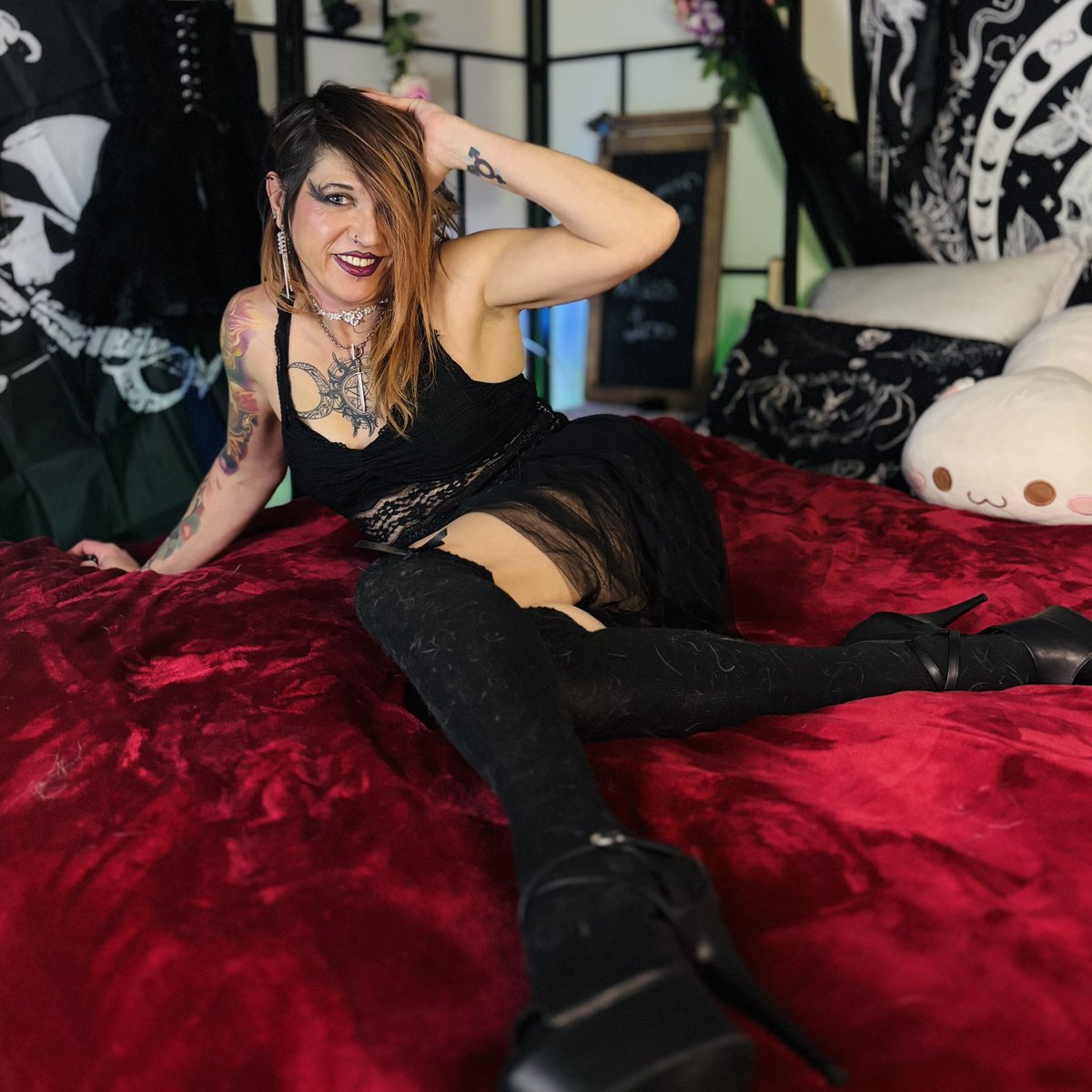 ts_miss_ino's tweet image. Stepping out of my comfort zone 😬 Not seeing clearly what’s around me actually terrifies me 😭
-
#noglasses #afraid #vulnerable #outofcomfortzone #altmodel