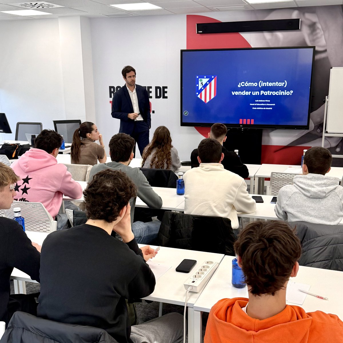 Manel Valcarce tweet media