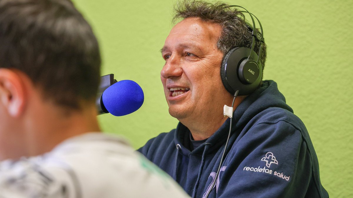 Nuestro Patrono Fundador, Eusebio Sacristán, visitó ayer el Colegio Antonio Machado con el objetivo de impulsar una vez más el #DeporteParaTodos 🫂

Use dio distintas charlas a los niños y niñas del colegio contando sus experiencias deportivas y cómo surgió en su cabeza la idea