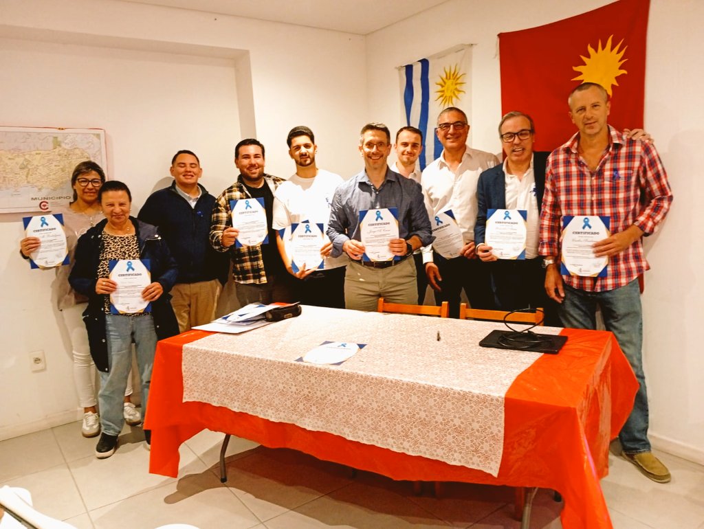 opinaCrosa tweet media