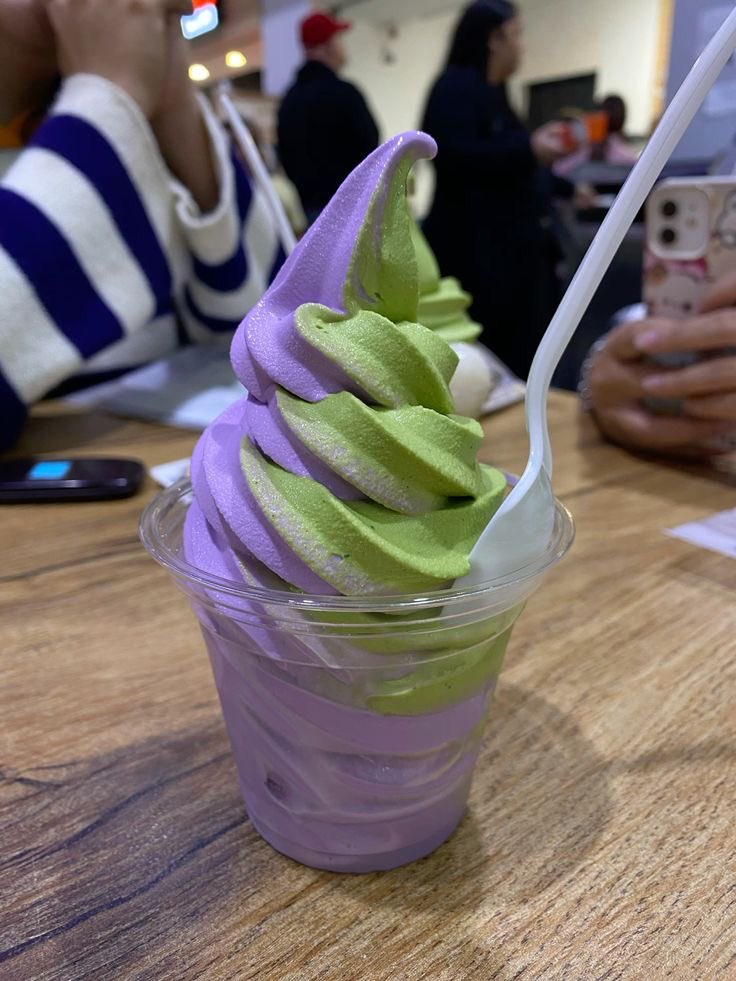 violet✧*｡ tweet media