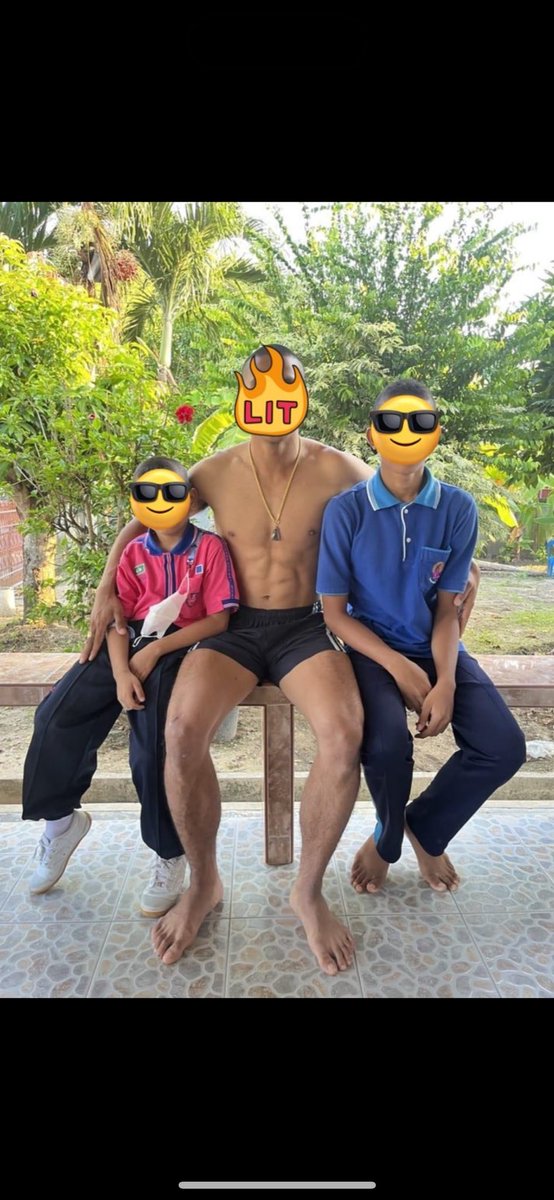 M_SecretArmy tweet media