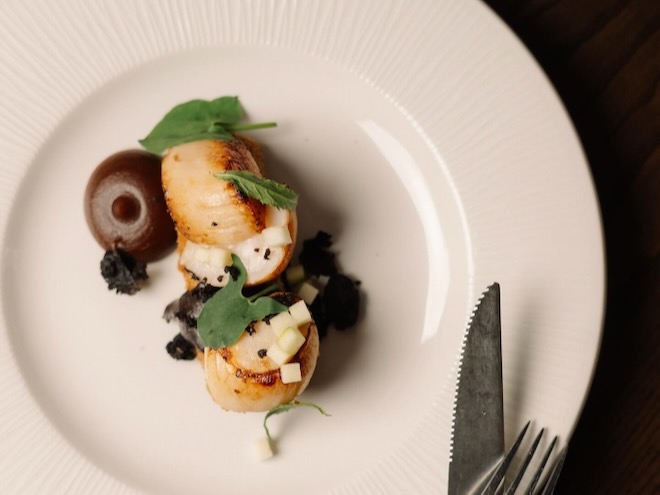 Confidential Guides tweet media