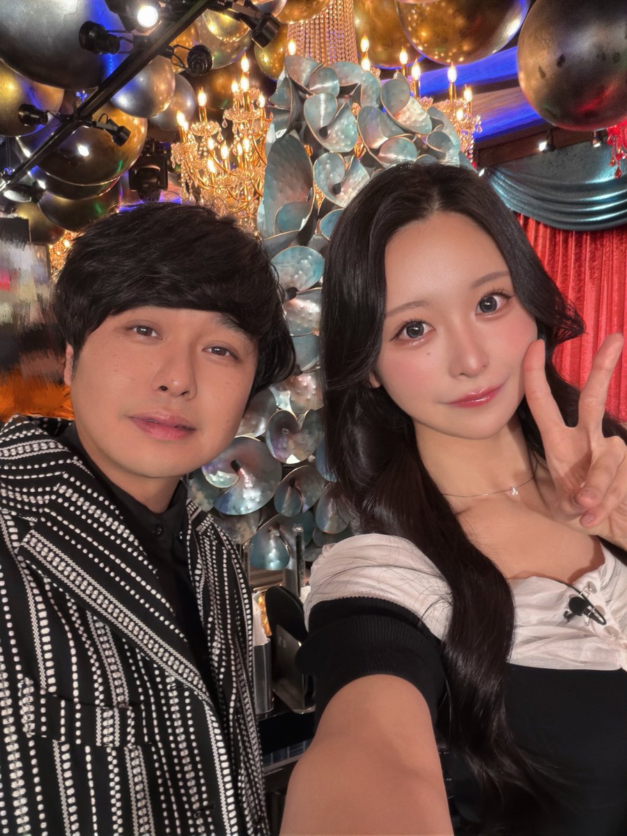 本日このあと23時〜 『#愛のハイエナ 』
オンエアです💚🥂

ホスト山本裕典さんvs最強カリスマ集団🔥
ついに完遂....！＆ギャルの告白も見逃せない🥺

シーズン5最終章です！
ABEMAで無料で観れるのでぜひ❤️

MCのみなさまと📷

🔗https://t.co/E6Wr4FVlHy

#山本裕典ホストになる
#バイブスラブ https://t.co/oPtX7VHsnl