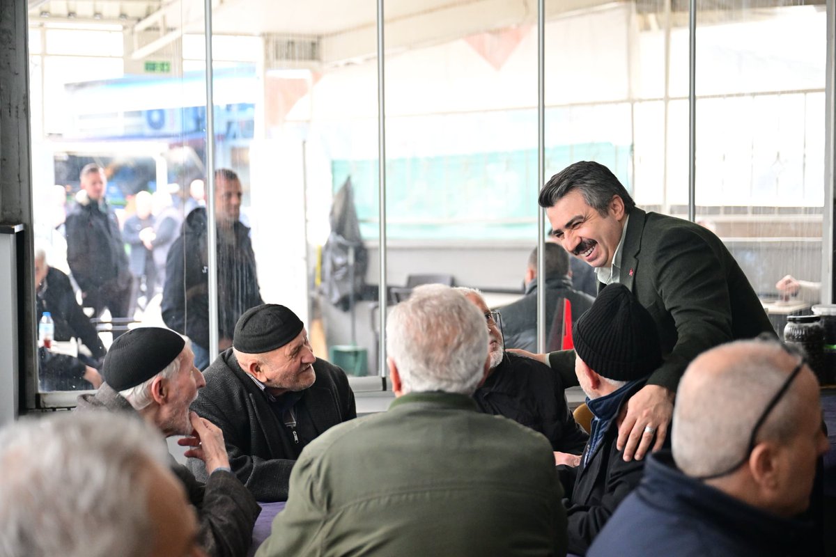 oktayyilmaz16's tweet photo. Kıymetli büyüğümüz Muzaffer Kartal hocamızı ziyaret ederek onun gönül dünyamıza dokunan sohbetinden istifade ettik.

Rabbim; hikmetiyle yolumuzu aydınlatan, duasıyla omuzlarımıza güç veren büyüklerimizin gölgesini üzerimizden eksik etmesin inşallah. 

📍Zafer Mahallesi https://t.co/D527U8ABlH
