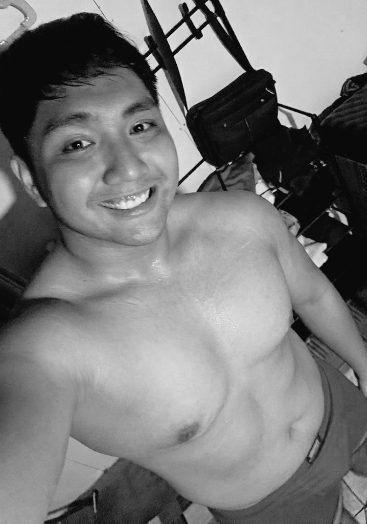 BrantTheOldTech's tweet photo. CHEST DAY WAS CRAZYYYYYY! https://t.co/4FlxgbShM2