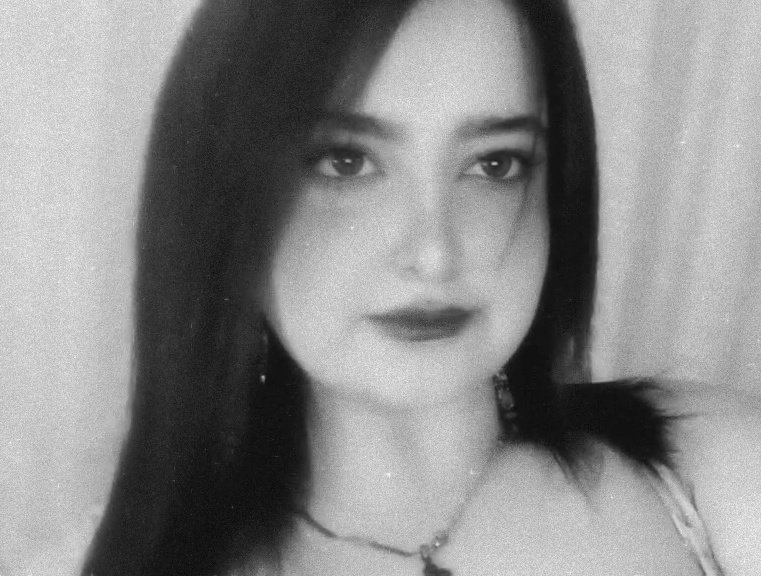 Skyᵇᵘᵗ ˡᵒᵛᵉˢ ʰᵉʳ ʳᵃⁱⁿ𖣂♰☭ tweet media