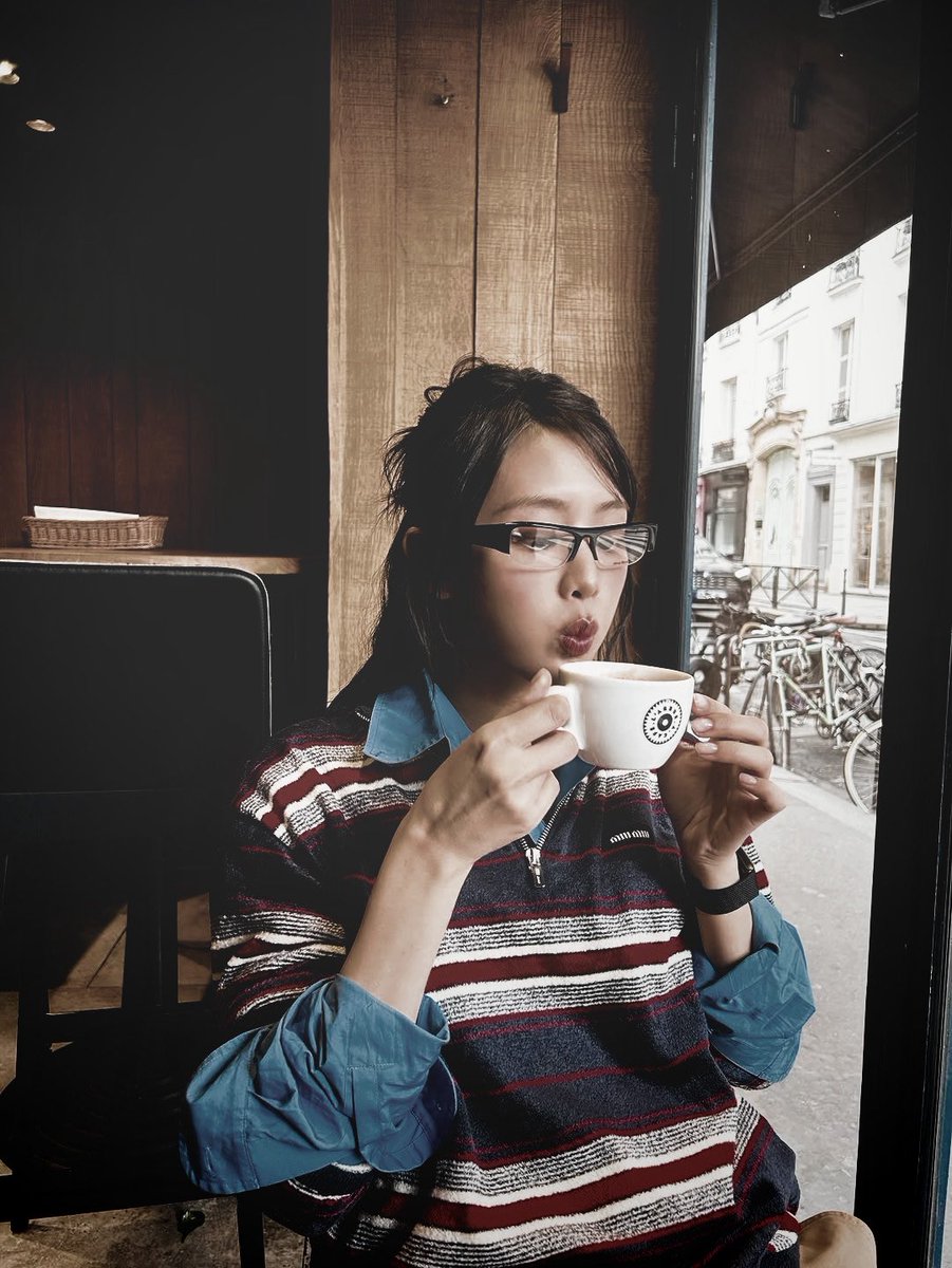 𖤐𝐜𝗈𝗇𝗃𝗎𝗋𝗂𝗇𝗀 𝐯𝐚𝗆𝗉𝗂𝗋𝗂𝐜 ℒ𝗂𝗅𝗒ᛪ tweet media