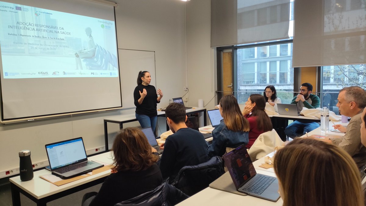 TransfireSAUDE's tweet photo. 🤝 Santiago de Compostela y Braga acogieron (18 y 20 mar) workshops de #TransfireSaúde sobre ética de la IA en salud.

Profesionales, perfiles TIC y pacientes compartieron visiones para una IA más ética, segura y centrada en las personas. 💡🩺💻

🔗 https://t.co/SLJ8LcsDMj https://t.co/g1yq1ISmOT