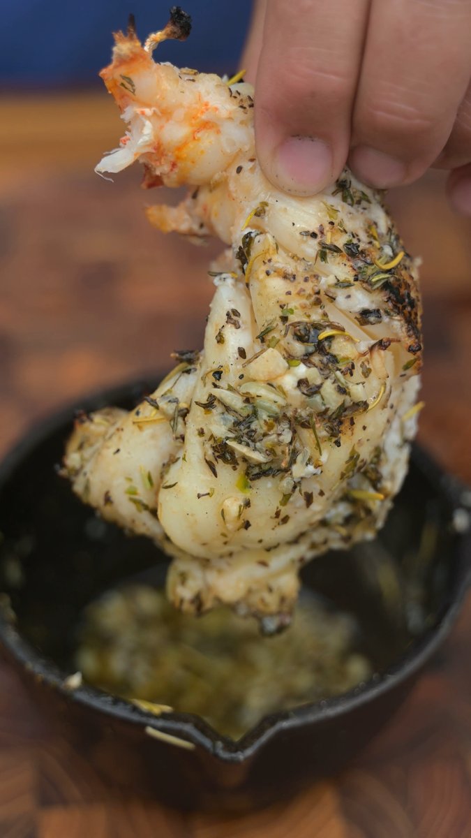bbqfriend's tweet image. Lobster tails in a Garlic Butter

#bbq #seafood #lobster #bbqfriend