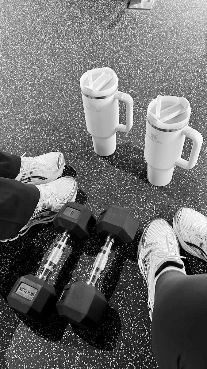 𝖪𝖺𝗇𝗂𝗍𝖺 𝖨𝗇𝖽𝗎𝗃𝖺𝗇𝗂 tweet media